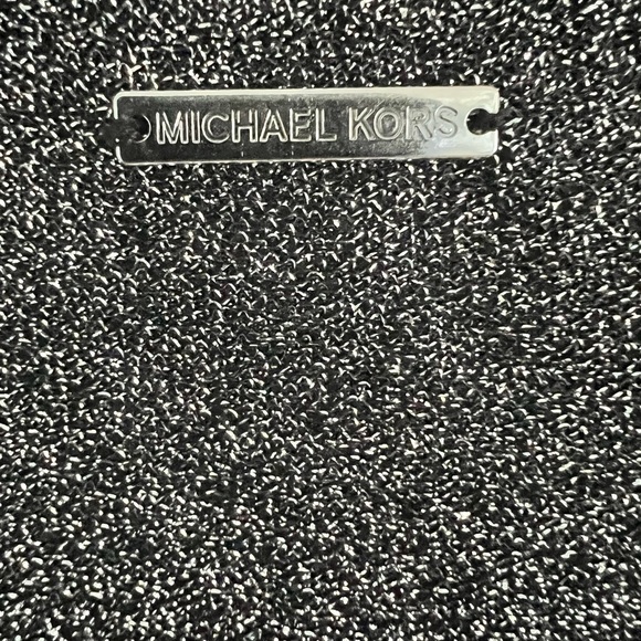 Cold shoulder, silver, long sleeve. - Picture 2 of 4